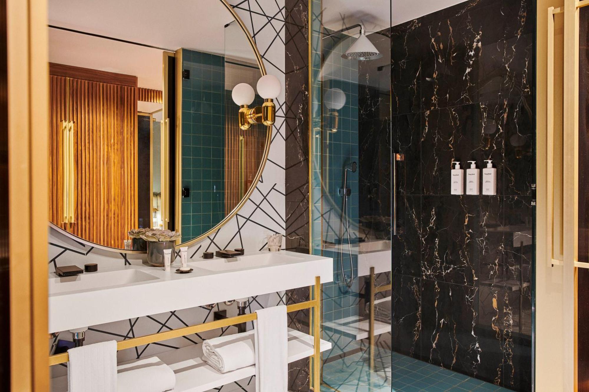 巴塞罗那索菲亚酒店-凯悦无限精选 外观 照片 Bathroom